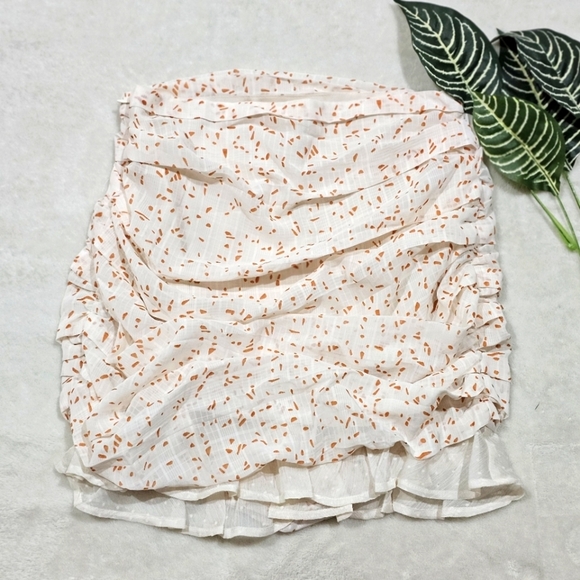 Seven Wonders White Draped Mini Skirt w/ Polkadot Hem ✦ Side Zip ✦ Spring Style - Picture 7 of 13